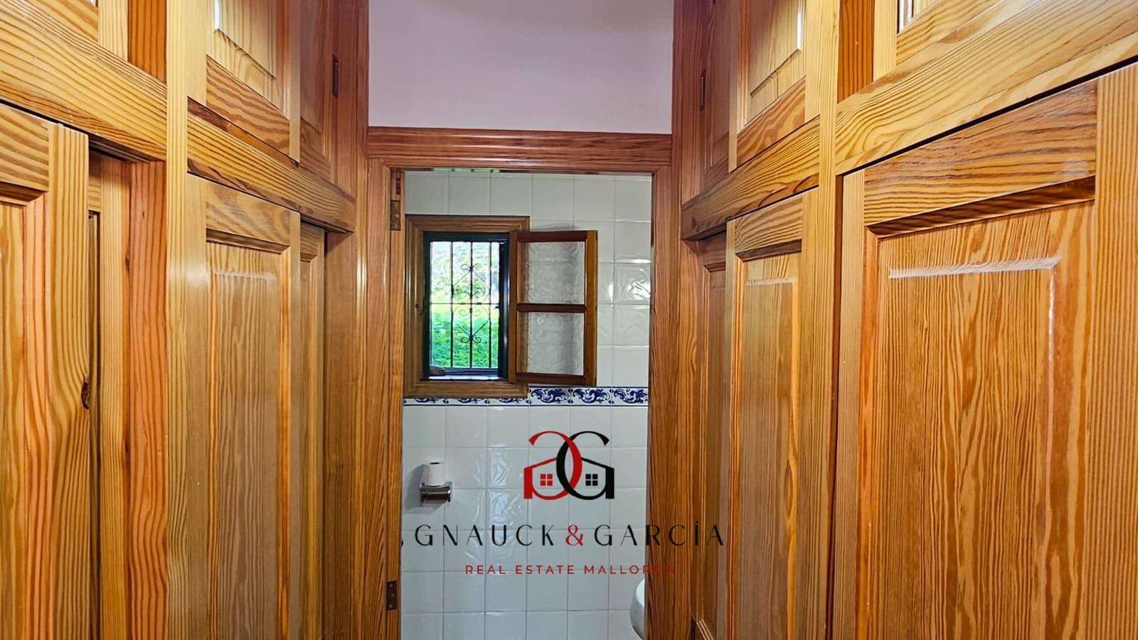 4 soveværelse Finca/Landehus til salg i Establiments - € 1.270.000 (Ref: 9405866)