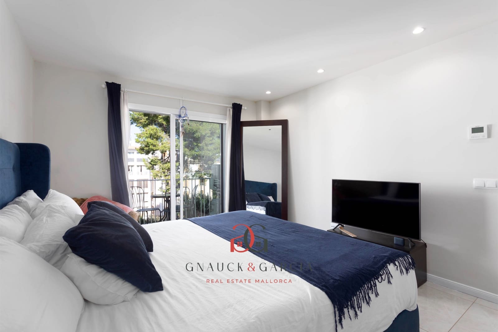 3 bedroom Apartment for sale in Palma de Mallorca - € 850,000 (Ref: 9410213)