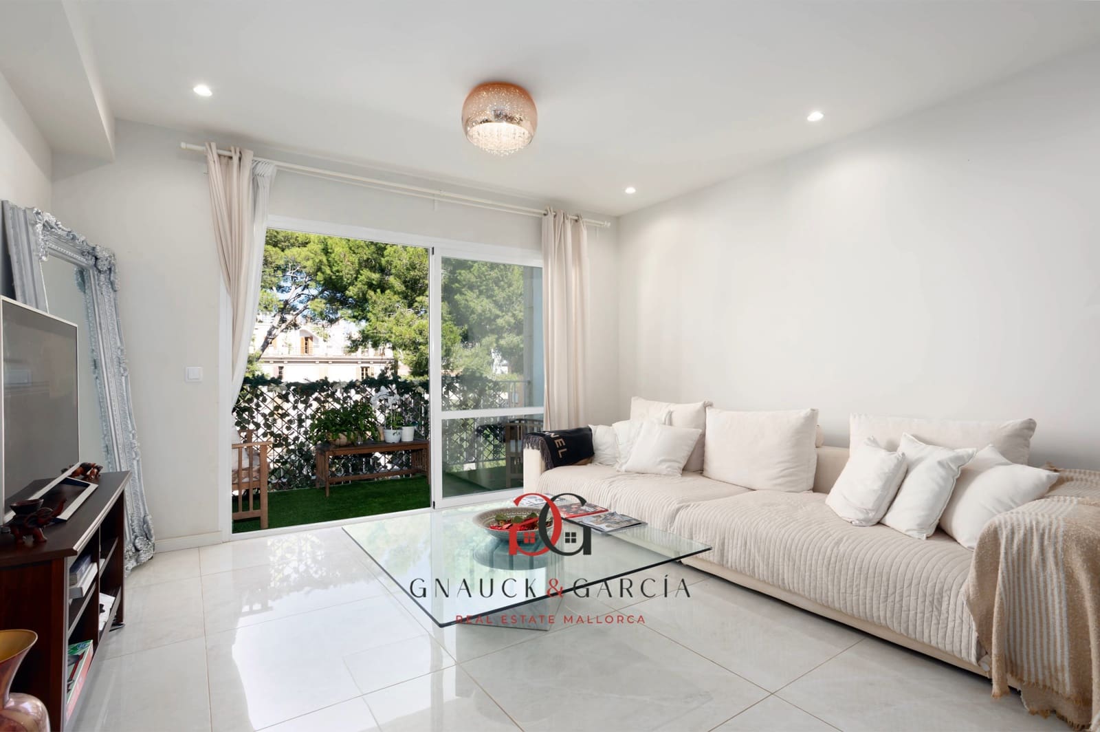 3 bedroom Apartment for sale in Palma de Mallorca - € 850,000 (Ref: 9410213)