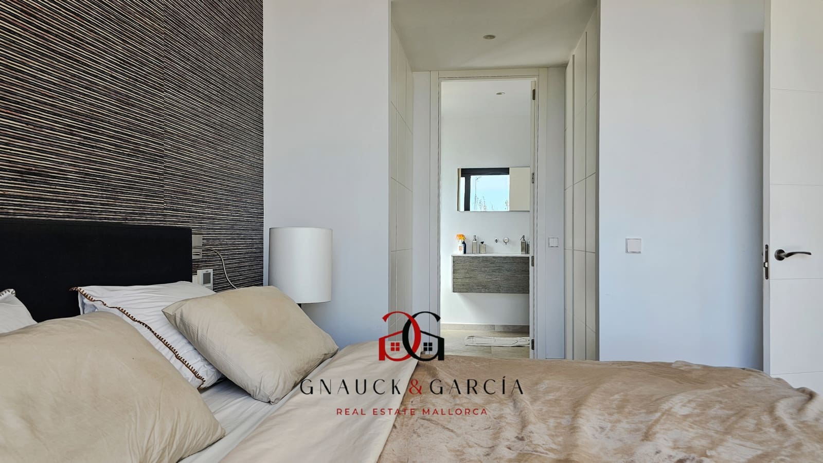 3 bedroom Apartment for sale in San Agustin / Sant Agusti with pool garage - € 1,475,000 (Ref: 9412891)