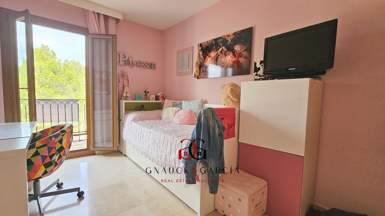 2 bedroom Apartment for sale in Palma de Mallorca with pool garage - € 695,000 (Ref: 9413114)