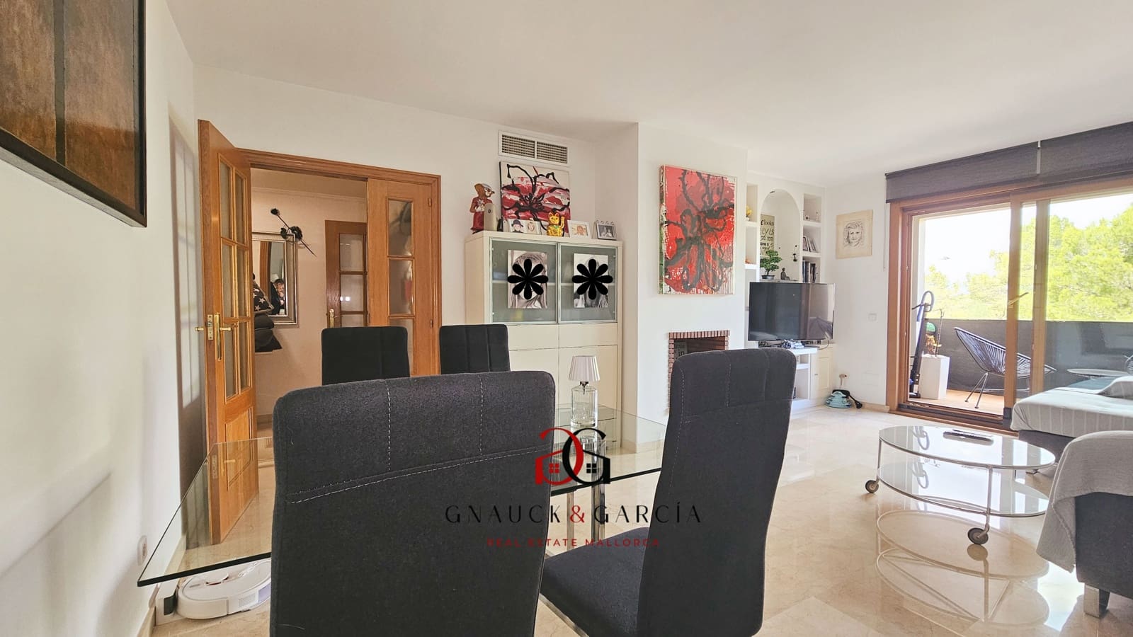 2 bedroom Apartment for sale in Palma de Mallorca with pool garage - € 695,000 (Ref: 9413114)