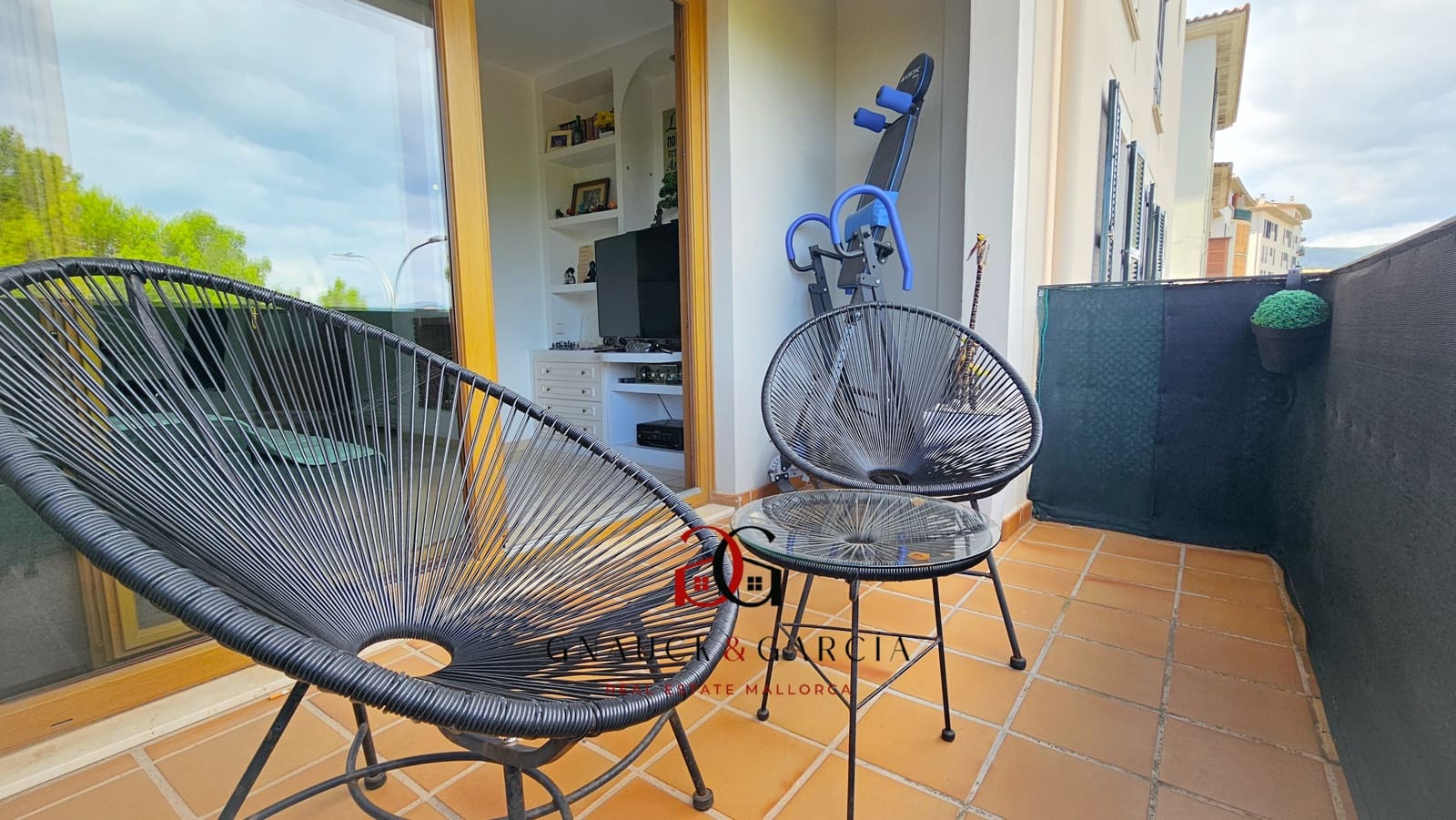 2 bedroom Apartment for sale in Palma de Mallorca with pool garage - € 695,000 (Ref: 9413114)