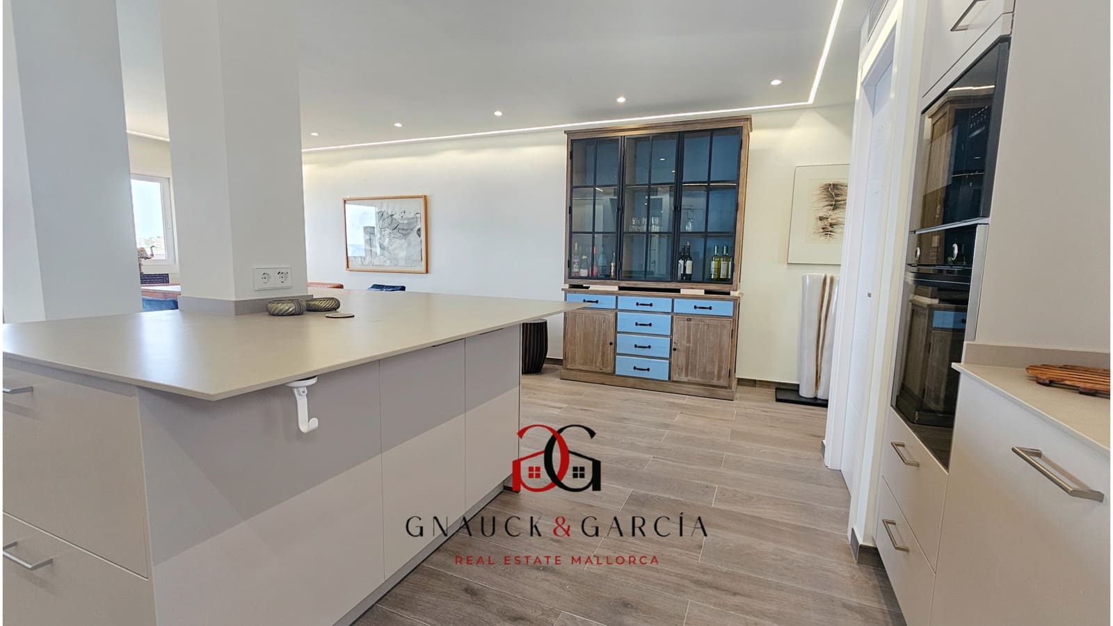 4 soveværelse Lejlighed til salg i Cala Mayor med garage - € 1.680.000 (Ref: 9415333)