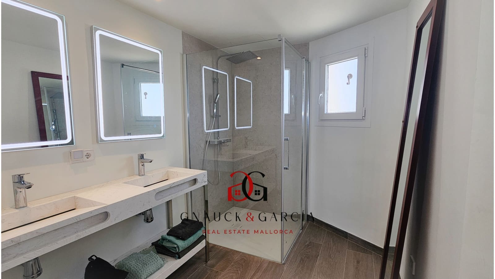 4 soveværelse Lejlighed til salg i Cala Mayor med garage - € 1.680.000 (Ref: 9415333)