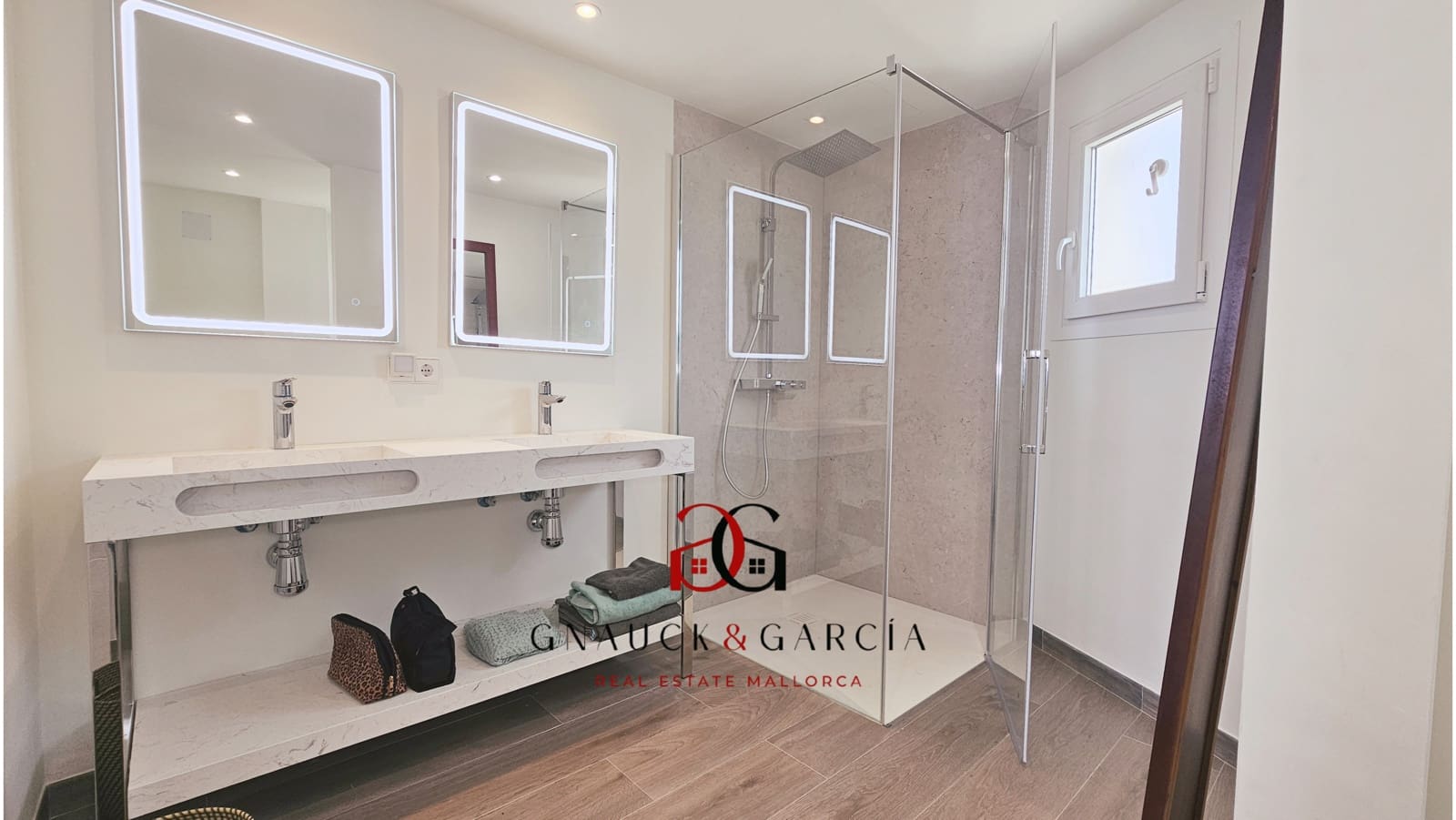 4 soveværelse Lejlighed til salg i Cala Mayor med garage - € 1.680.000 (Ref: 9415333)