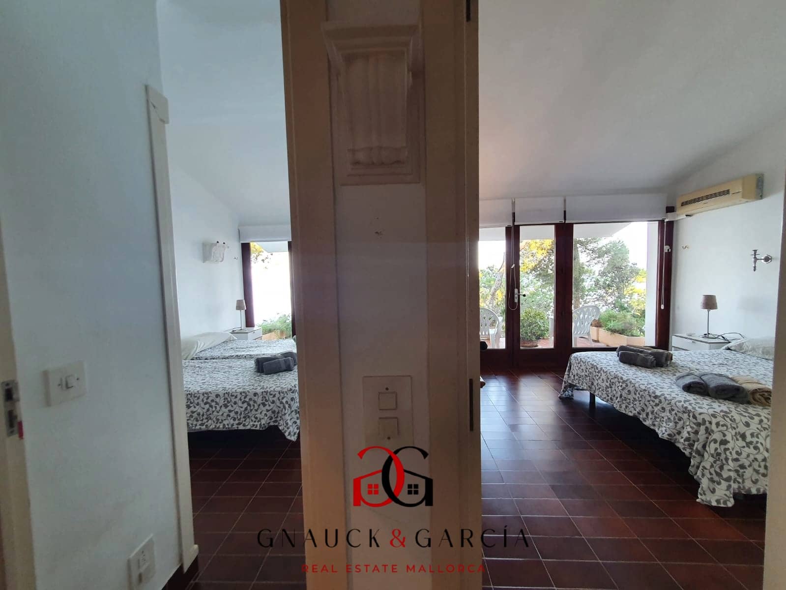 4 bedroom Villa for sale in Badia Blava with pool garage - € 3,350,000 (Ref: 9431980)