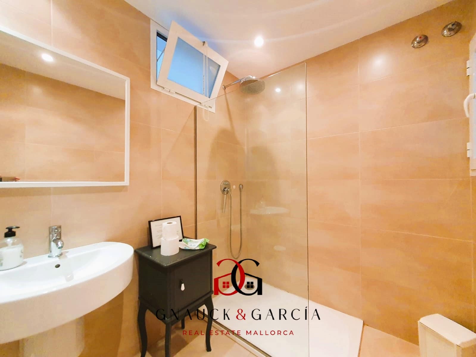 4 bedroom Villa for sale in Badia Blava with pool garage - € 3,350,000 (Ref: 9431980)