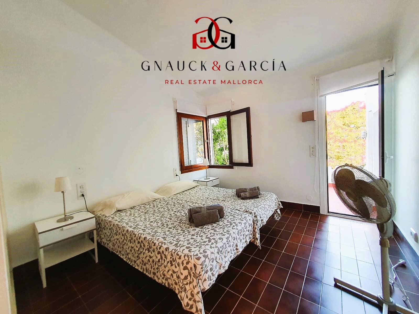 4 bedroom Villa for sale in Badia Blava with pool garage - € 3,350,000 (Ref: 9431980)