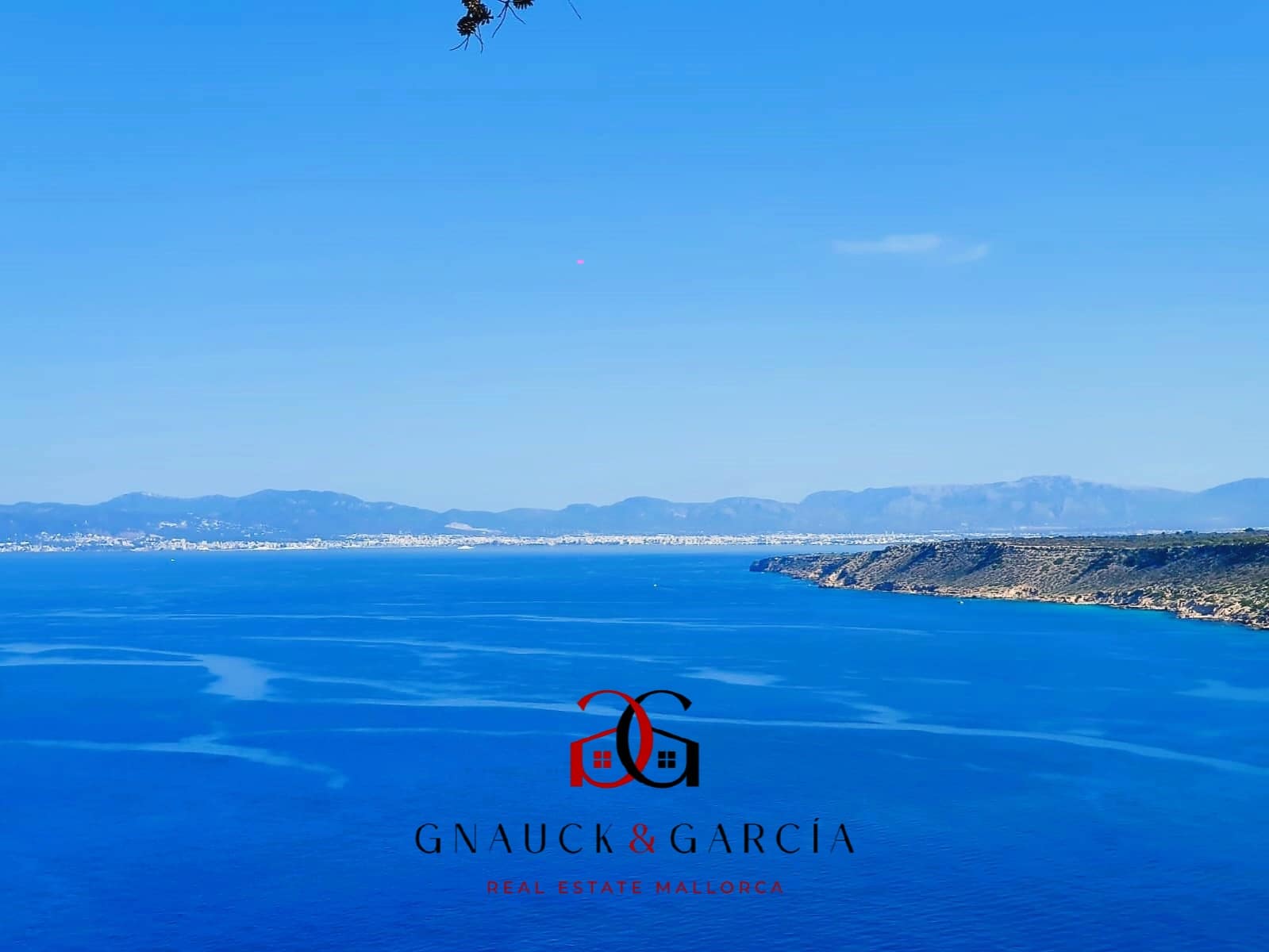 4 bedroom Villa for sale in Badia Blava with pool garage - € 3,350,000 (Ref: 9431980)