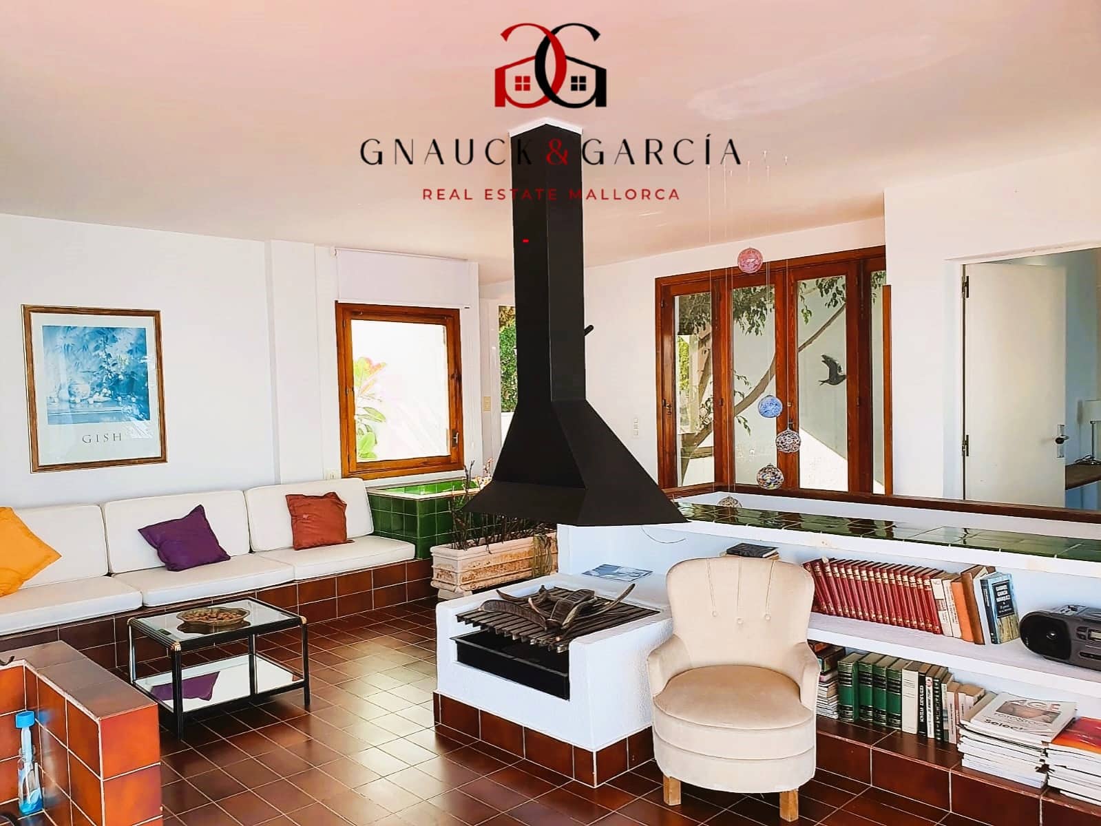 4 bedroom Villa for sale in Badia Blava with pool garage - € 3,350,000 (Ref: 9431980)