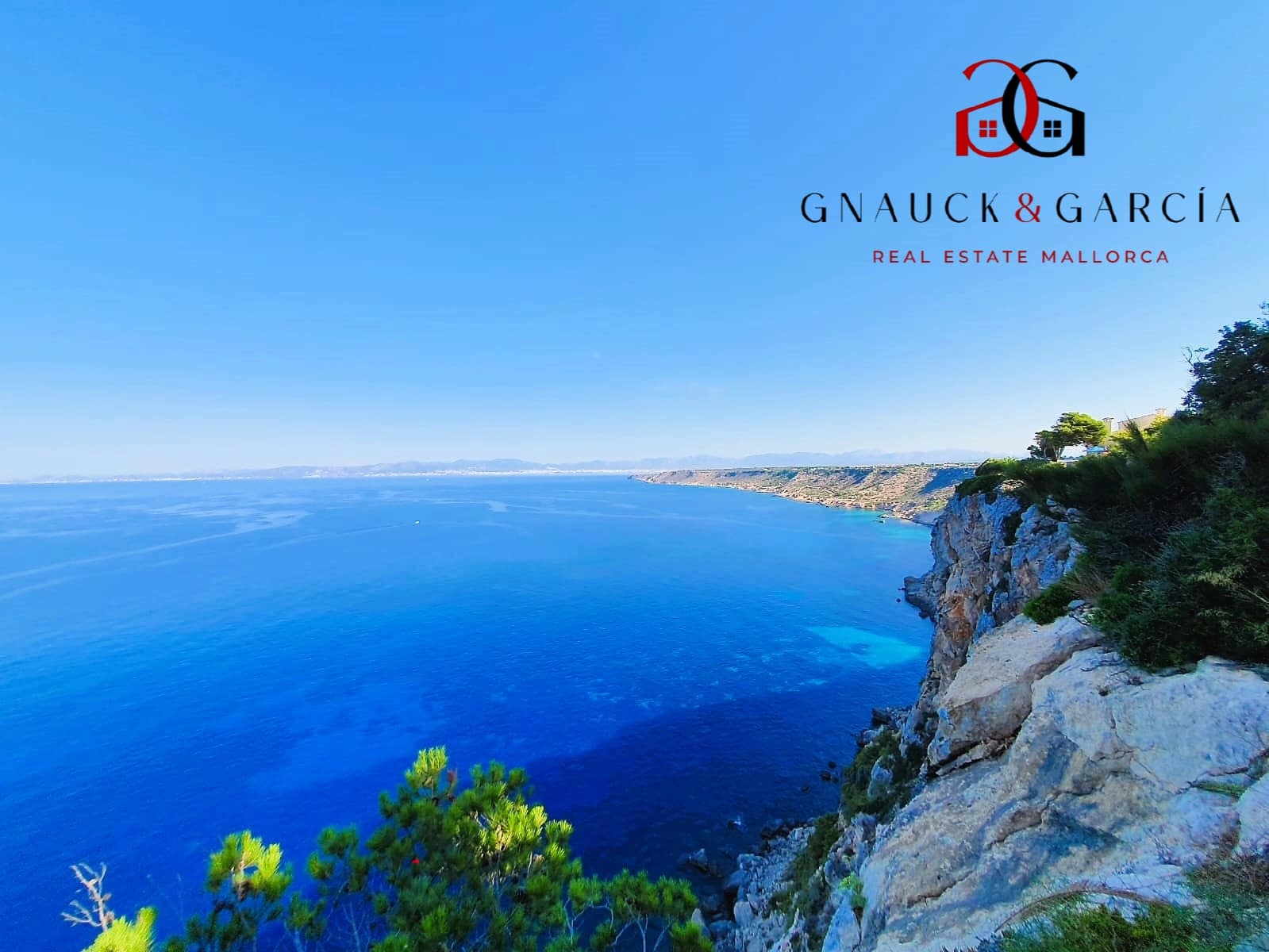 4 bedroom Villa for sale in Badia Blava with pool garage - € 3,350,000 (Ref: 9431980)