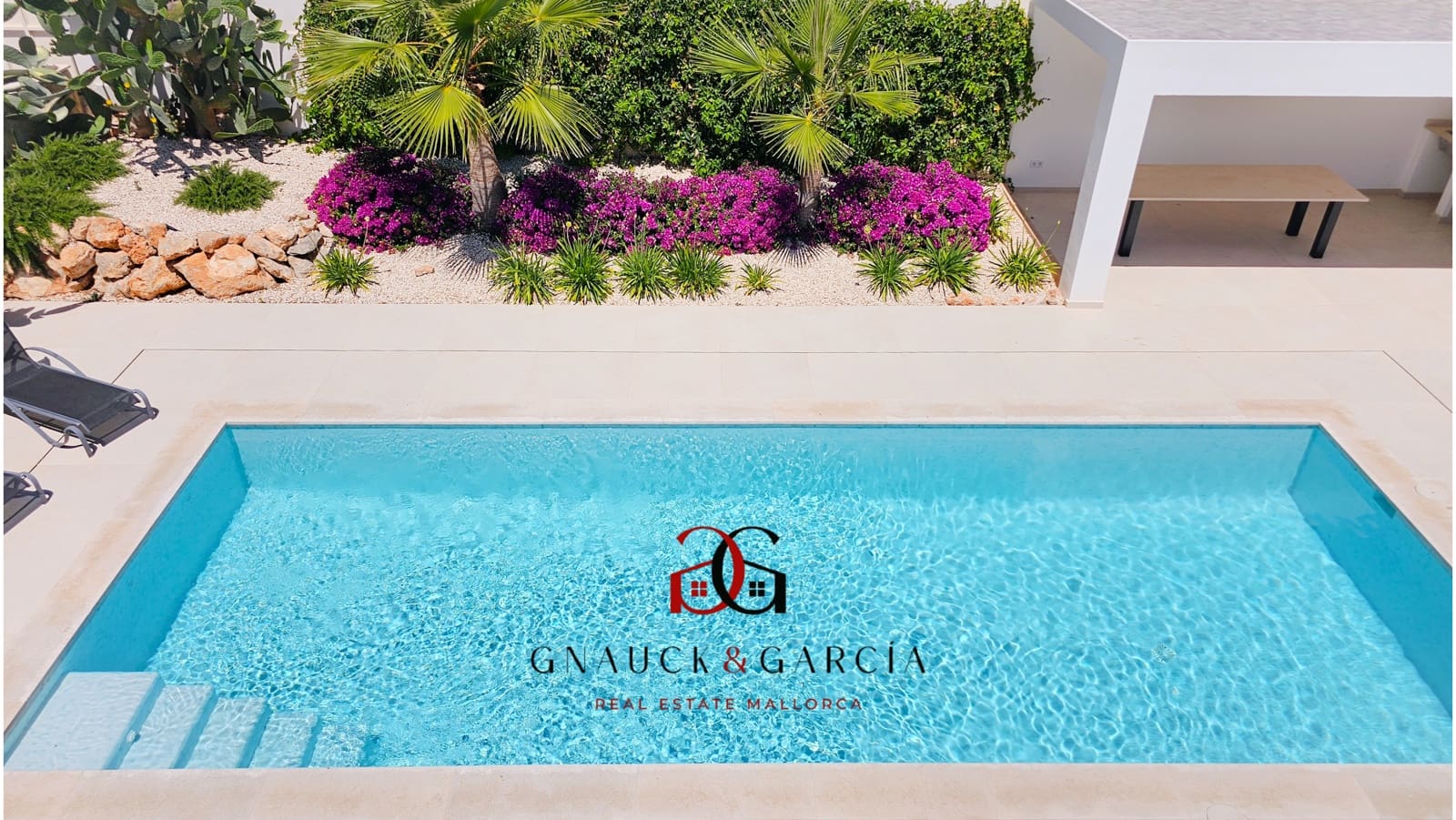 6 soverom Villa til salgs i Palmanova med svømmebasseng garasje - € 3 950 000 (Ref: 9436138)