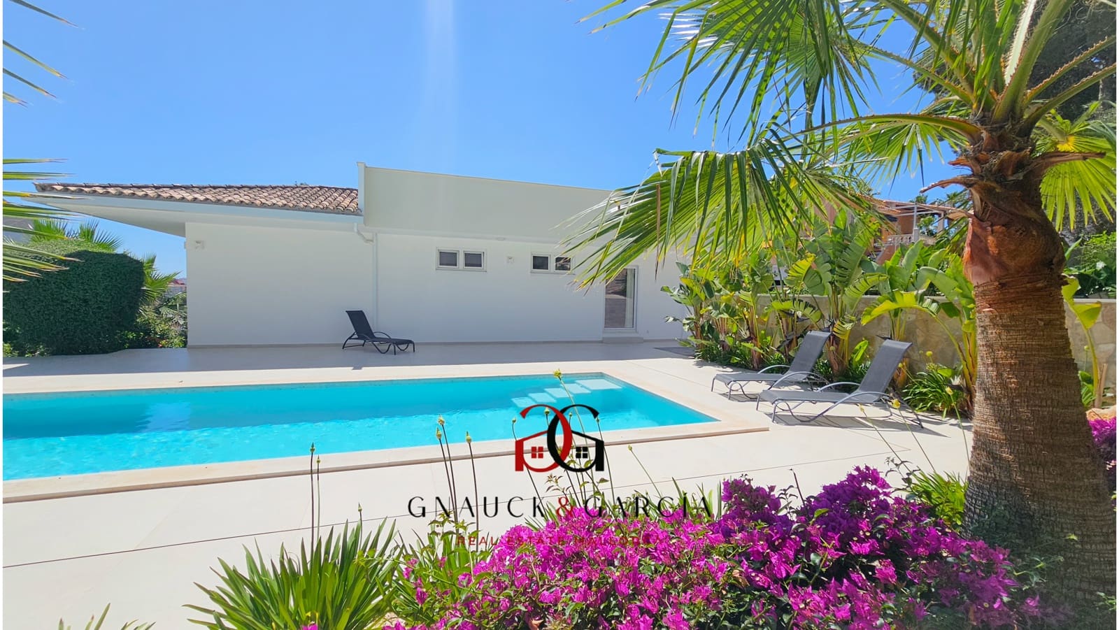 6 soverom Villa til salgs i Palmanova med svømmebasseng garasje - € 3 950 000 (Ref: 9436138)