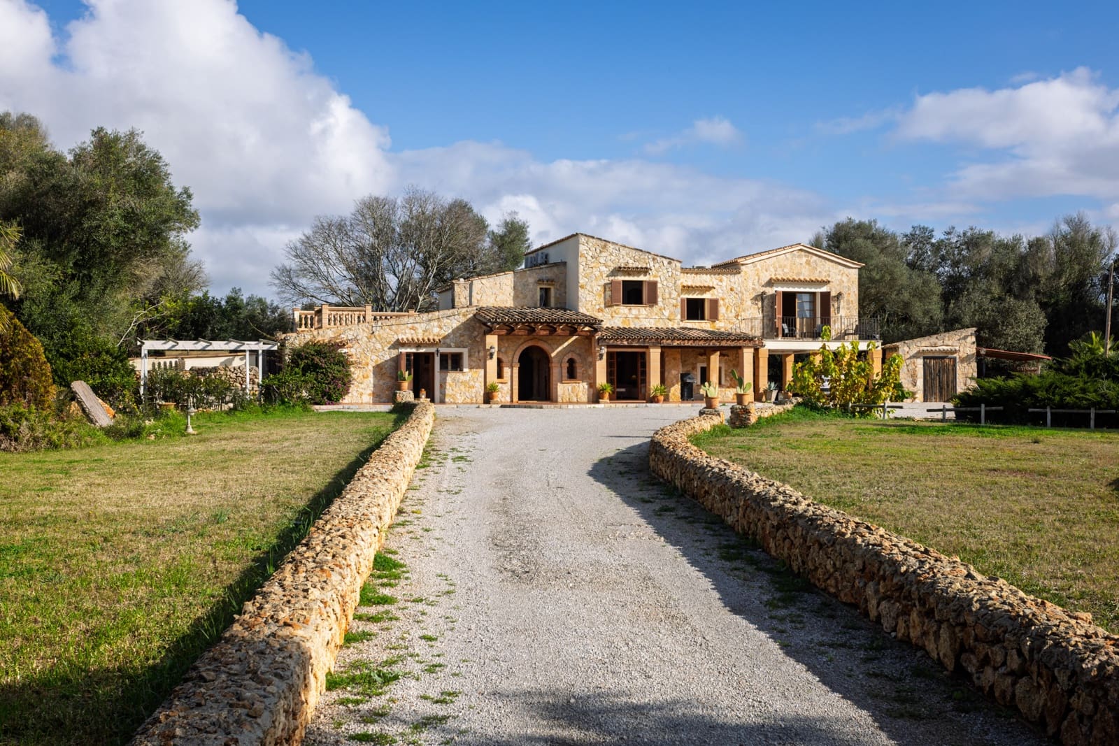 6 soveværelse Finca/Landehus til salg i Sencelles med swimmingpool garage - € 1.950.000 (Ref: 9473598)