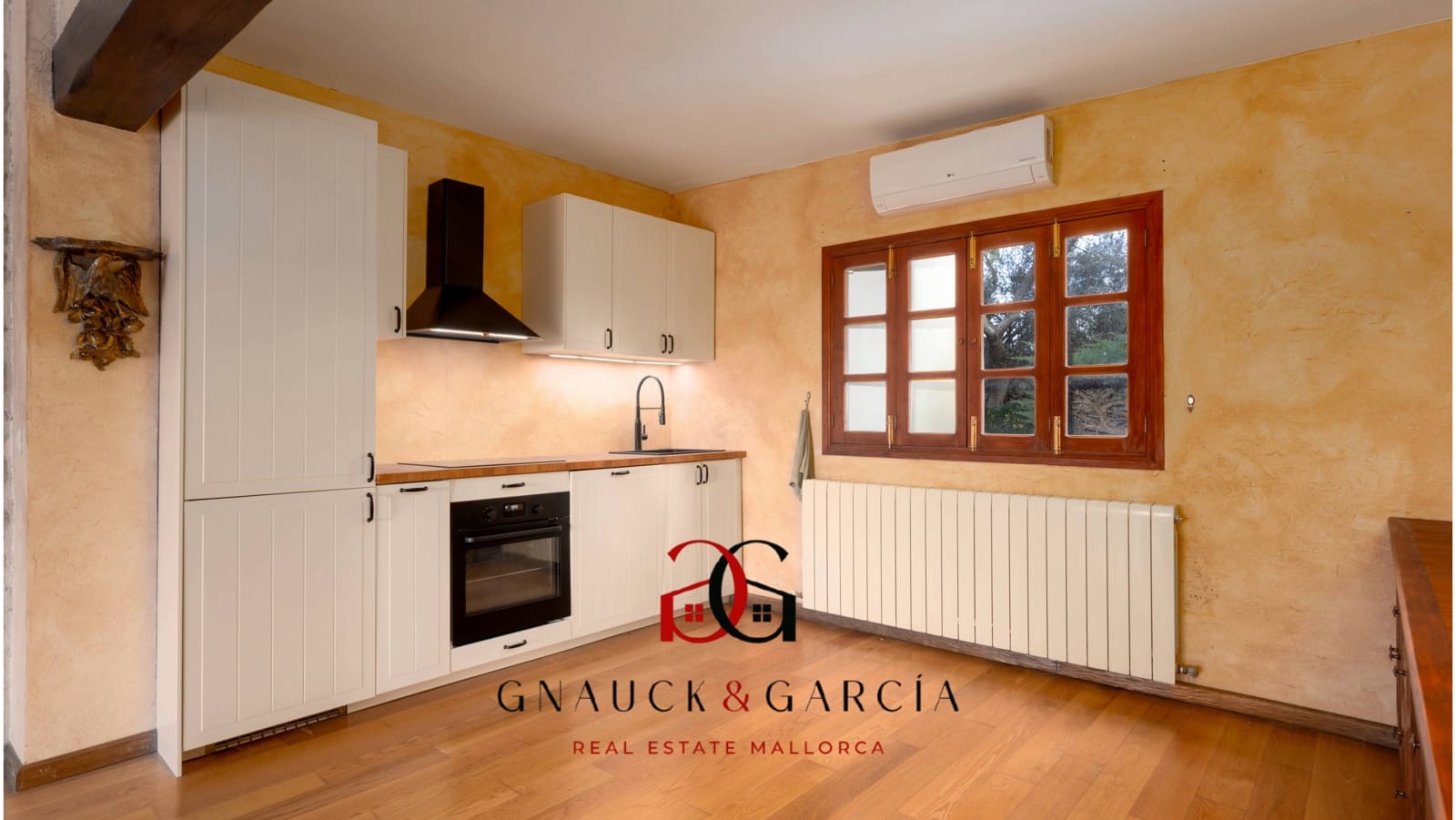 6 bedroom Finca/Country House for sale in Sencelles with pool garage - € 1,690,000 (Ref: 9473598)