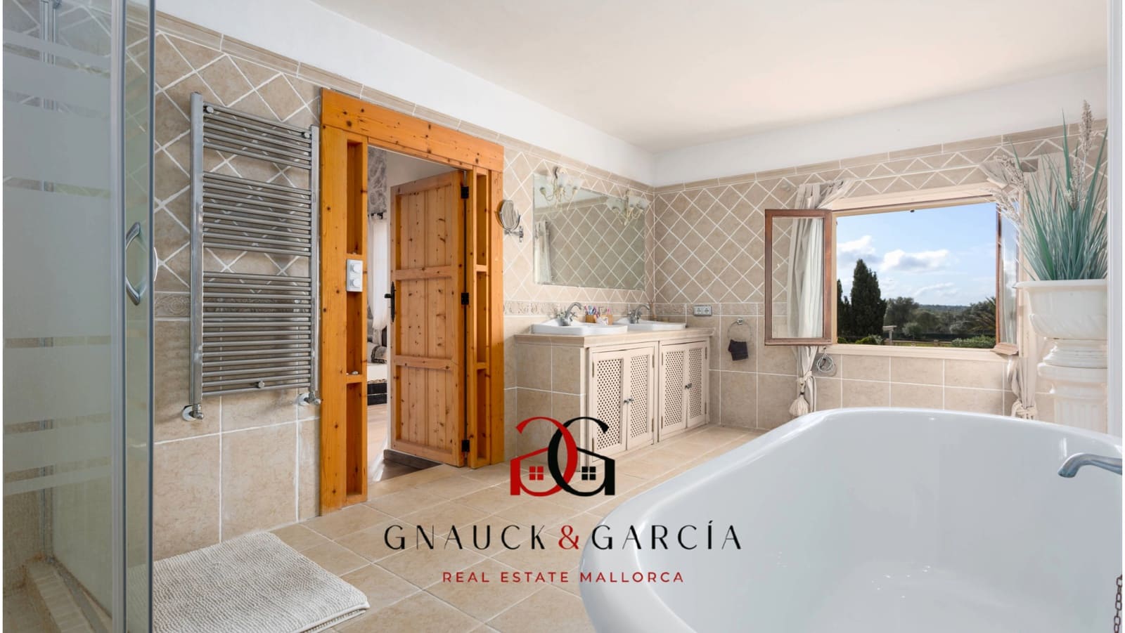 6 bedroom Finca/Country House for sale in Sencelles with pool garage - € 1,690,000 (Ref: 9473598)