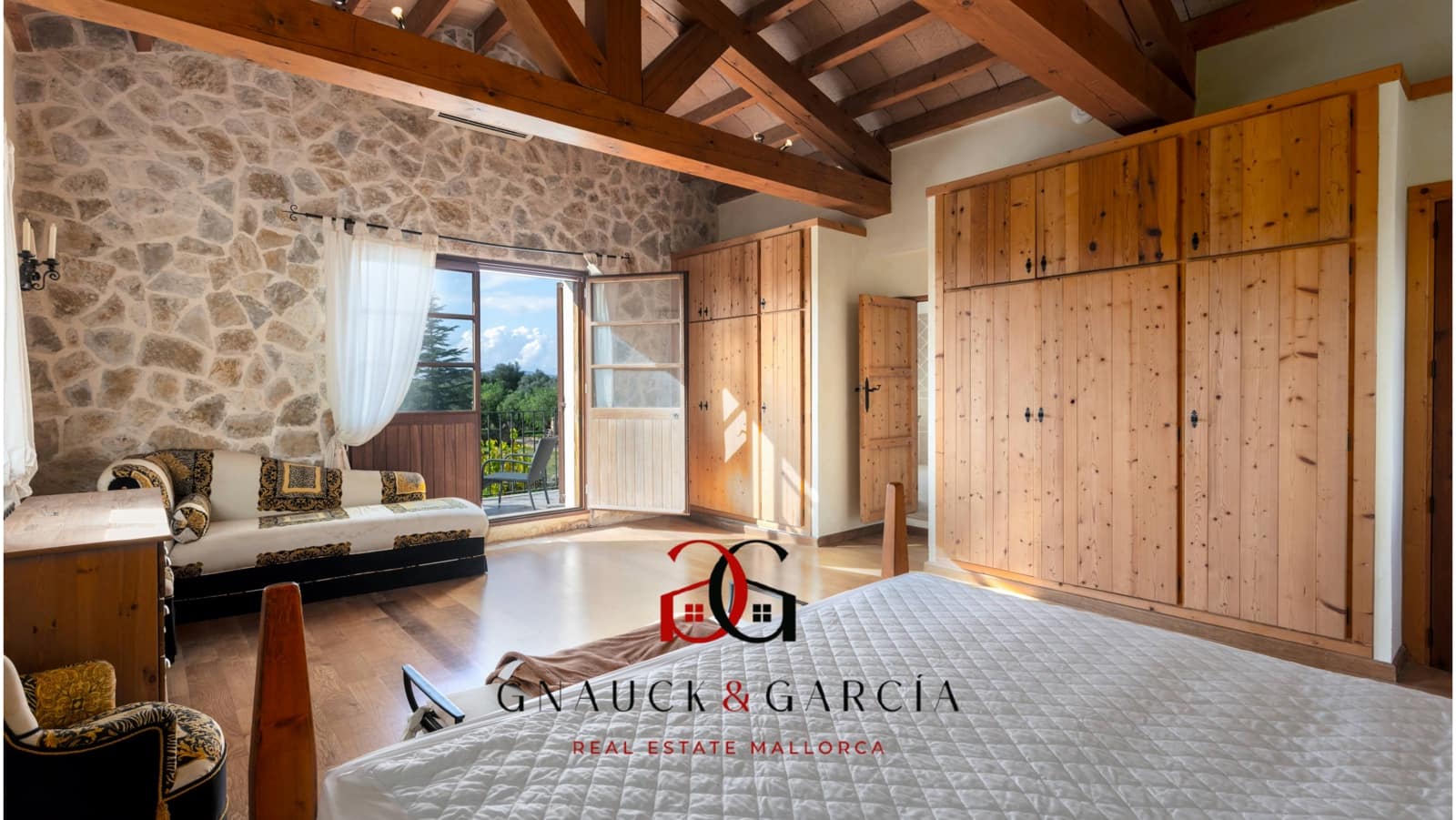 6 bedroom Finca/Country House for sale in Sencelles with pool garage - € 1,690,000 (Ref: 9473598)