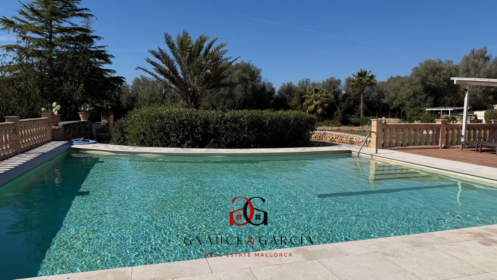 6 bedroom Finca/Country House for sale in Sencelles with pool garage - € 1,690,000 (Ref: 9473598)