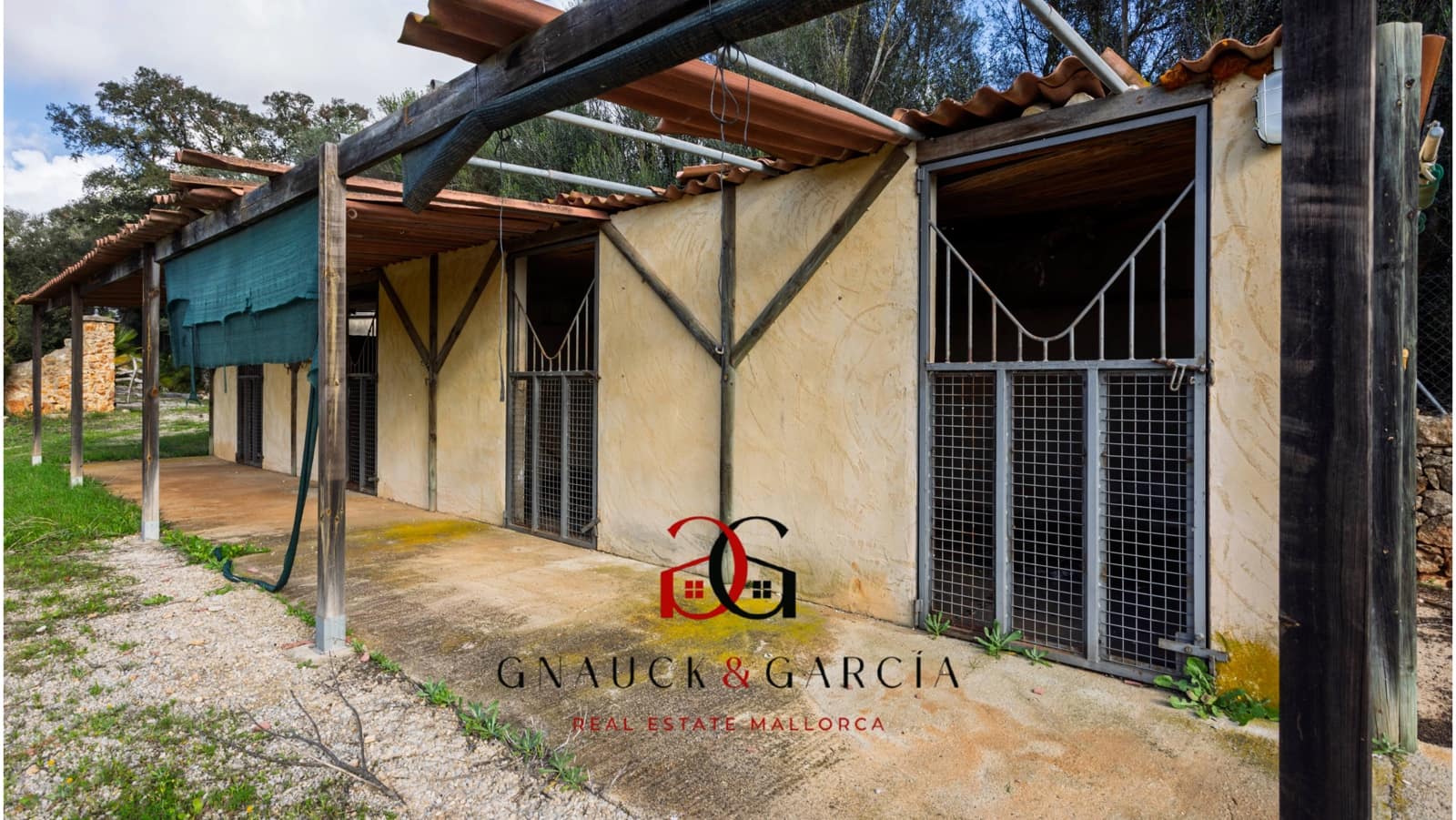 6 bedroom Finca/Country House for sale in Sencelles with pool garage - € 1,690,000 (Ref: 9473598)