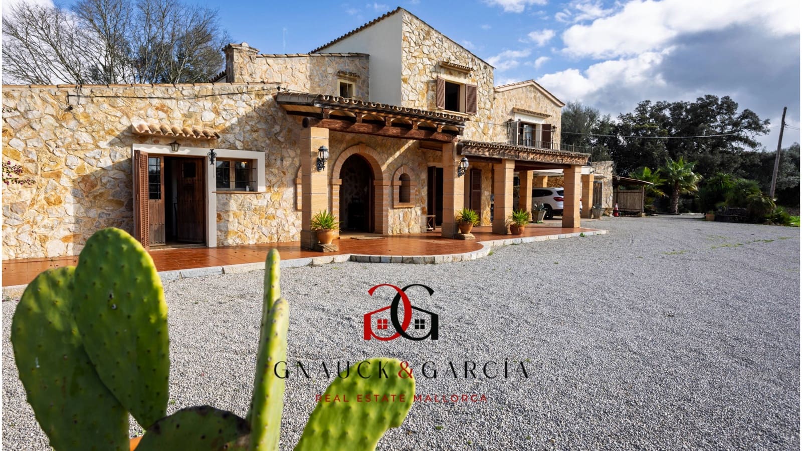 6 bedroom Finca/Country House for sale in Sencelles with pool garage - € 1,690,000 (Ref: 9473598)