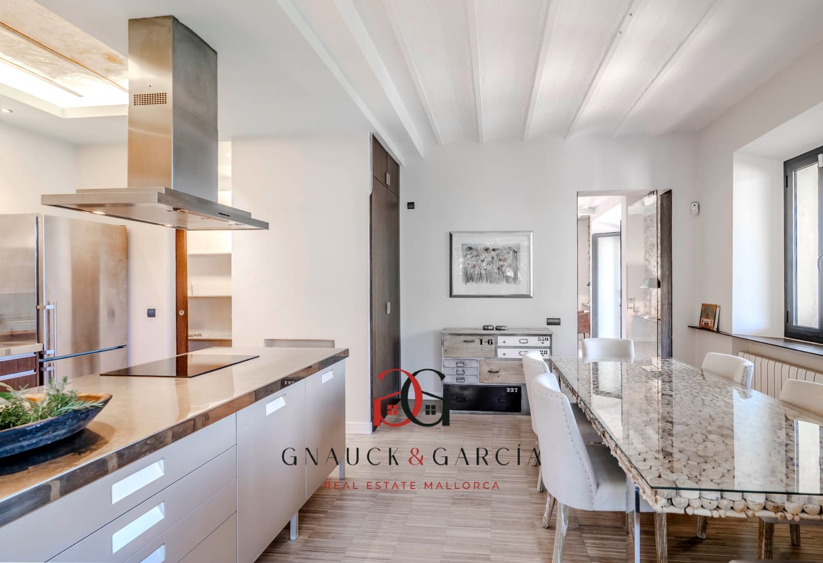 4 quarto Apartamento para venda em Establiments com piscina garagem - 1 200 000 € (Ref: 9720553)