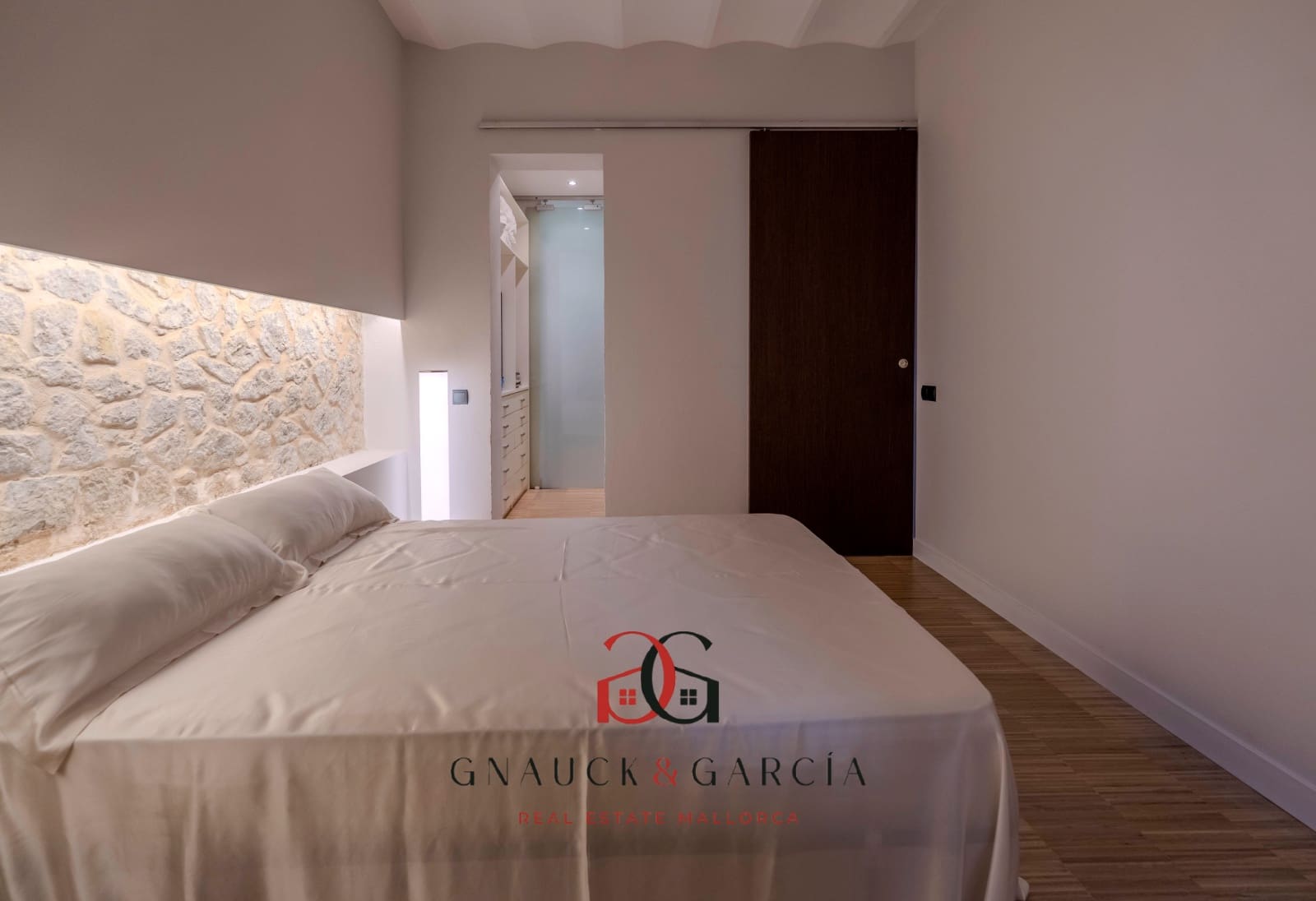 4 quarto Apartamento para venda em Establiments com piscina garagem - 1 200 000 € (Ref: 9720553)