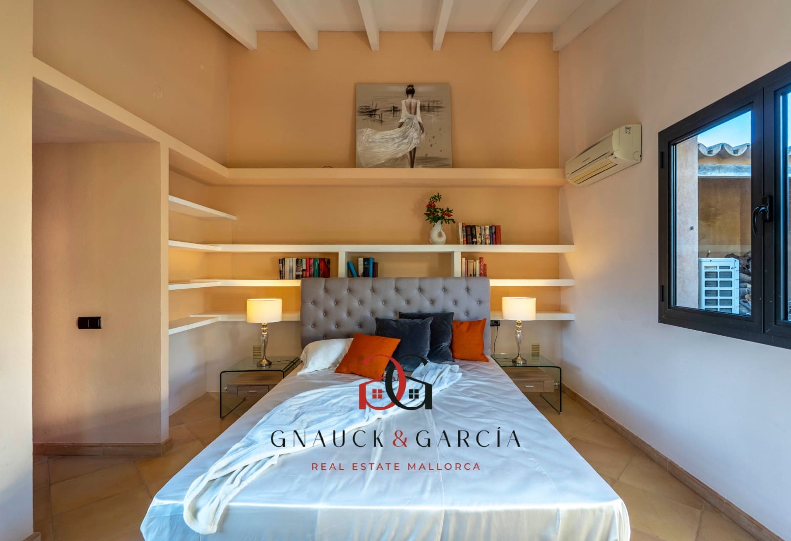 4 quarto Apartamento para venda em Establiments com piscina garagem - 1 200 000 € (Ref: 9720553)