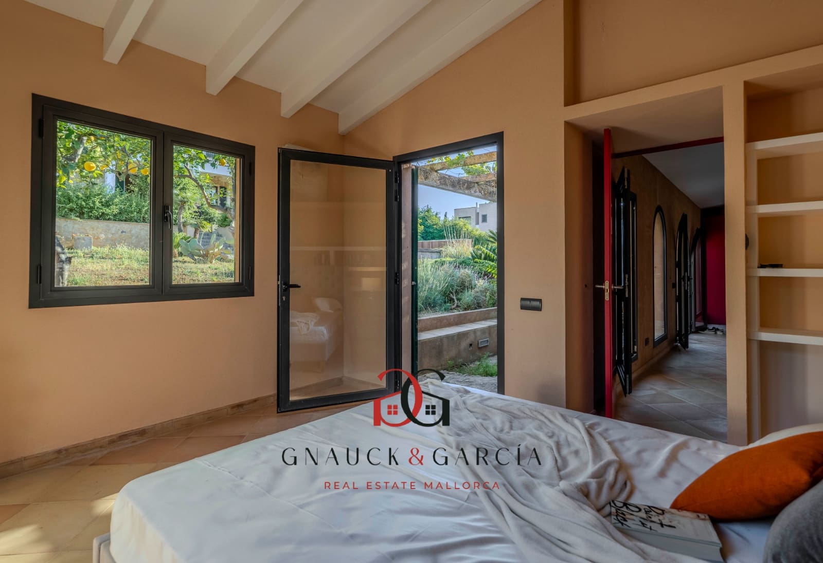 4 quarto Apartamento para venda em Establiments com piscina garagem - 1 200 000 € (Ref: 9720553)