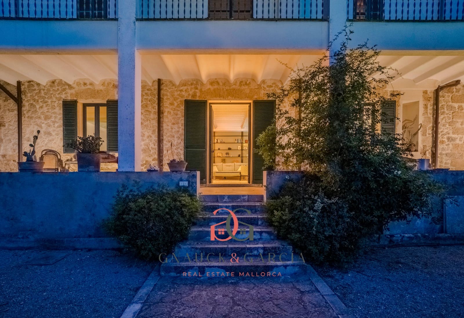 4 quarto Apartamento para venda em Establiments com piscina garagem - 1 200 000 € (Ref: 9720553)