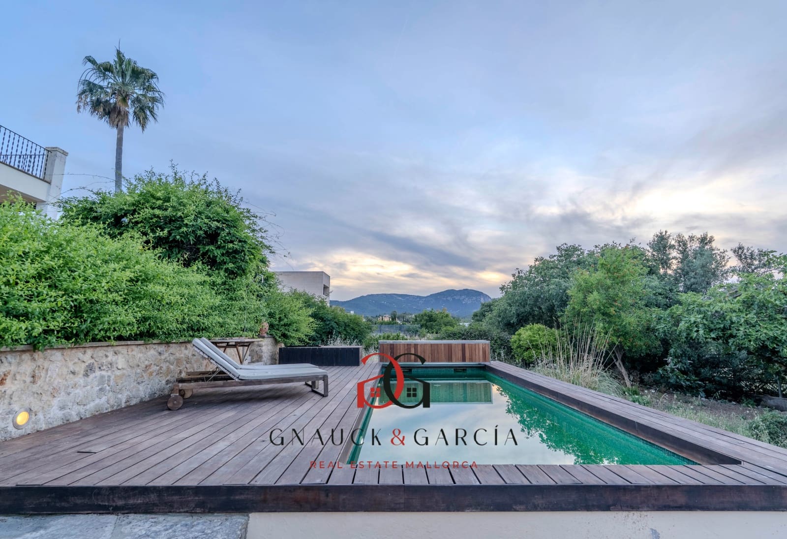 4 quarto Apartamento para venda em Establiments com piscina garagem - 1 200 000 € (Ref: 9720553)