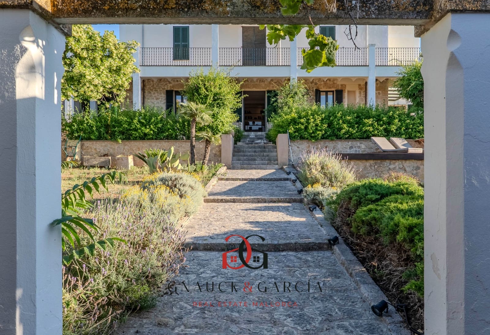 4 quarto Apartamento para venda em Establiments com piscina garagem - 1 200 000 € (Ref: 9720553)