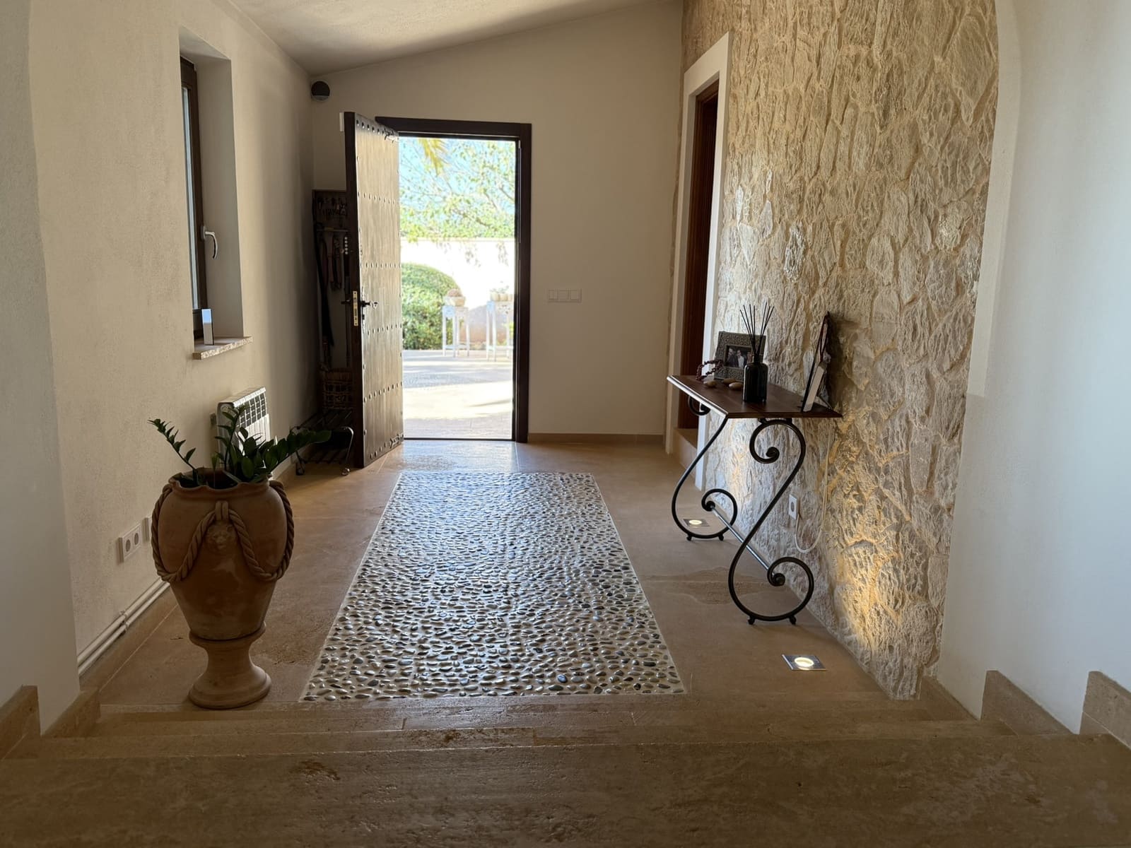 4 bedroom Finca/Country House for sale in Campos with pool garage - € 2,435,000 (Ref: 9844454)