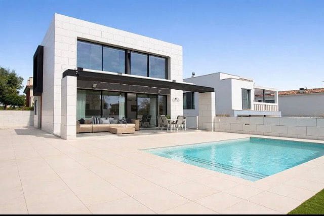 4 quarto Moradia para venda em Palma de Mallorca com piscina garagem - 1 875 000 € (Ref: 9863601)