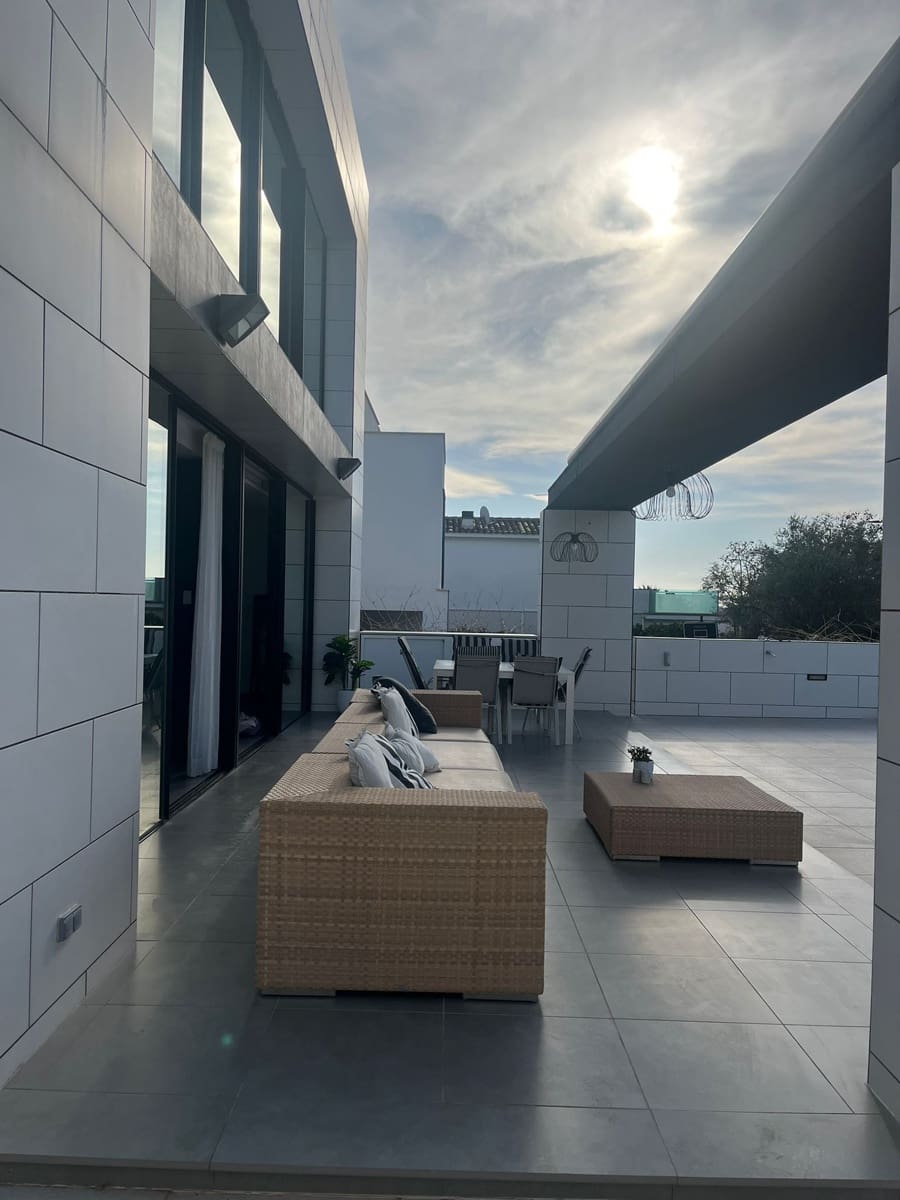 4 quarto Moradia para venda em Palma de Mallorca com piscina garagem - 1 875 000 € (Ref: 9863601)