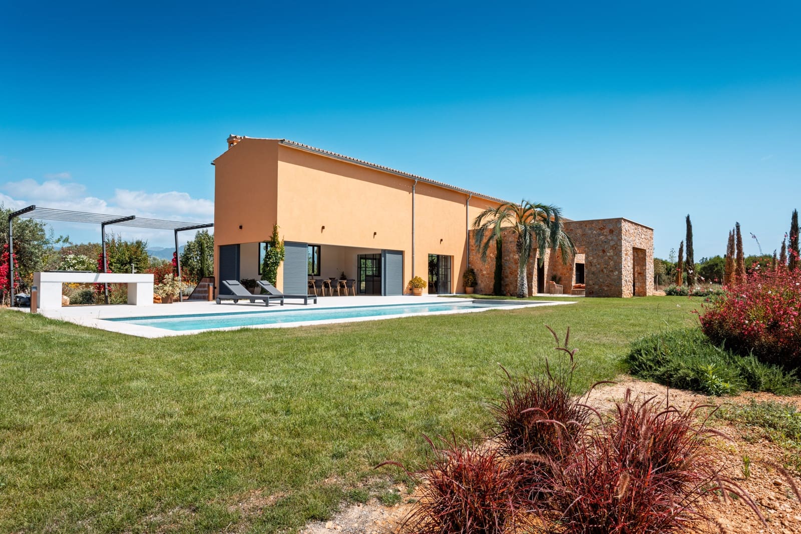 4 bedroom Villa for sale in Santa Maria del Cami with pool garage - € 5,500,000 (Ref: 9883598)