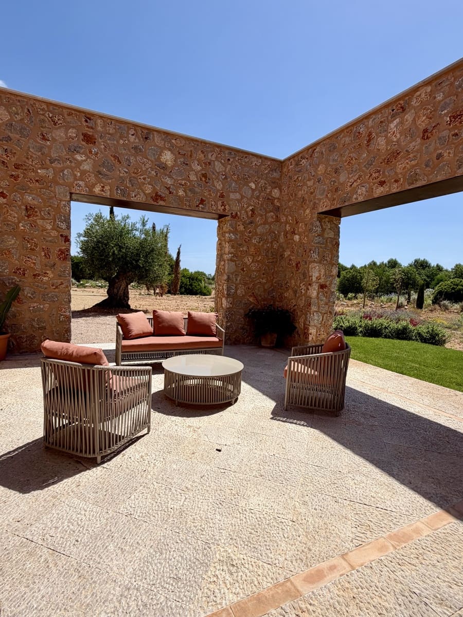 4 bedroom Villa for sale in Santa Maria del Cami with pool garage - € 5,500,000 (Ref: 9883598)