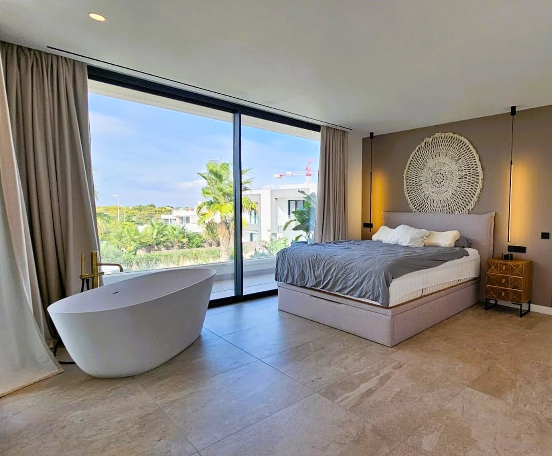 4 bedroom Villa for sale in Puig de Ros with pool garage - € 2,950,000 (Ref: 9932113)