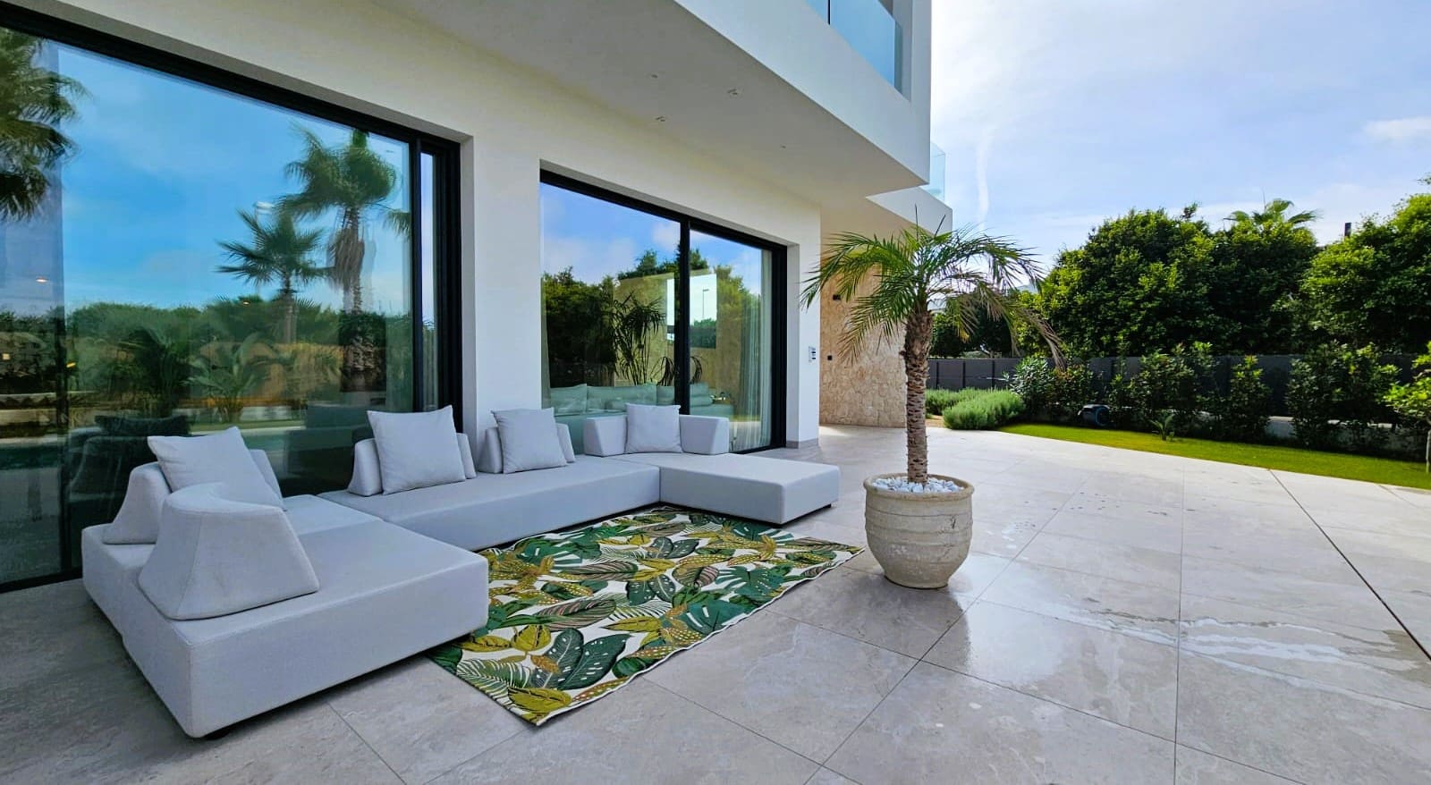 4 bedroom Villa for sale in Puig de Ros with pool garage - € 2,950,000 (Ref: 9932113)