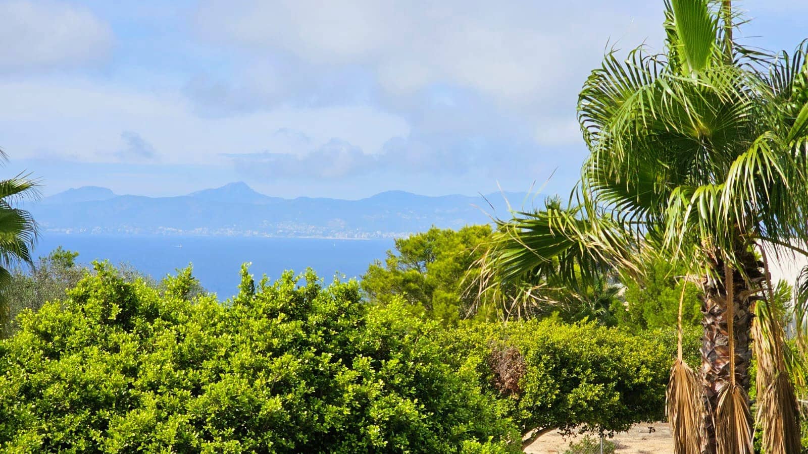 4 bedroom Villa for sale in Puig de Ros with pool garage - € 2,950,000 (Ref: 9932113)