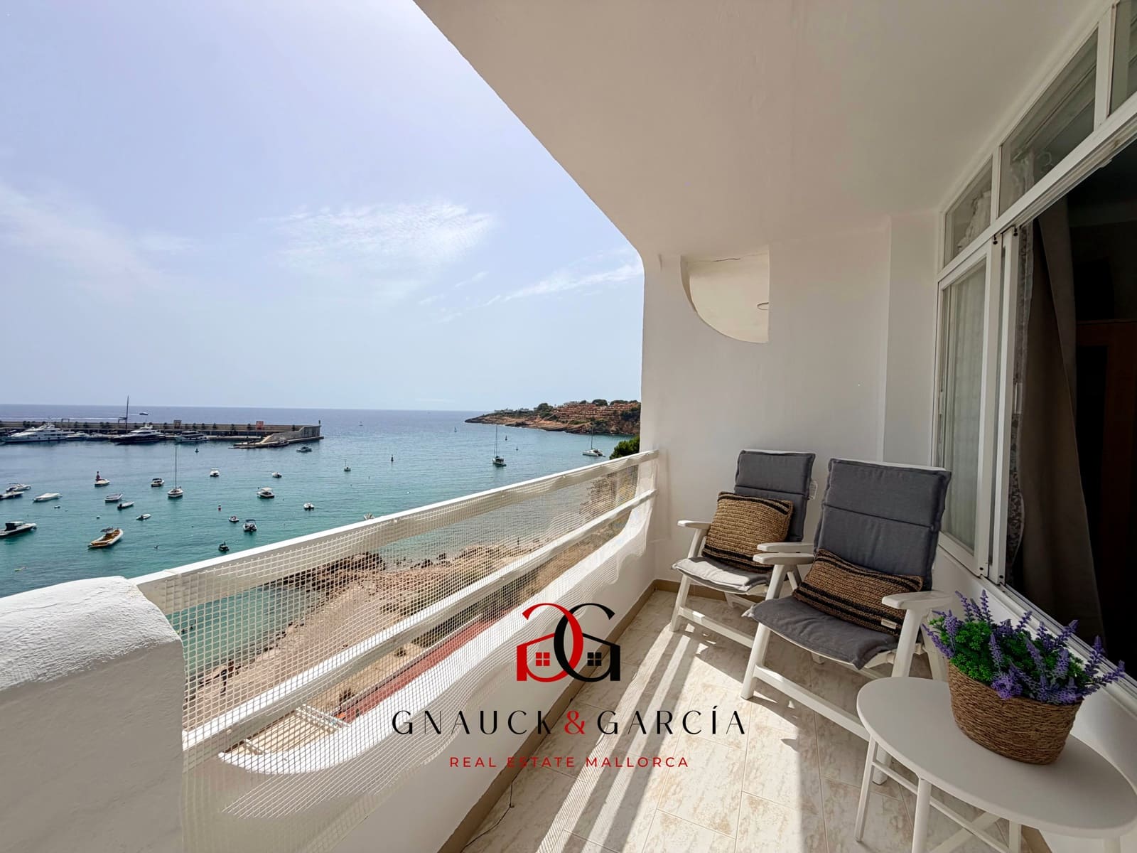 2 soverom Leilighet til salgs i El Toro / Port Adriano - € 545 000 (Ref: 9971721)