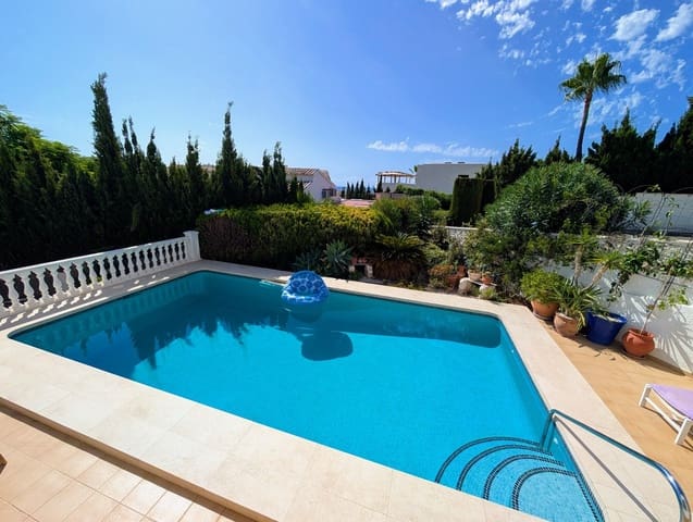 3 bedroom Villa for sale in Moraira, Teulada-Moraira with pool garage - € 699,000 (Ref: 10024472)