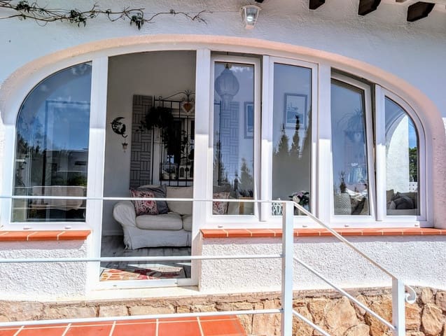 3 bedroom Villa for sale in Moraira, Teulada-Moraira with pool garage - € 699,000 (Ref: 10024472)
