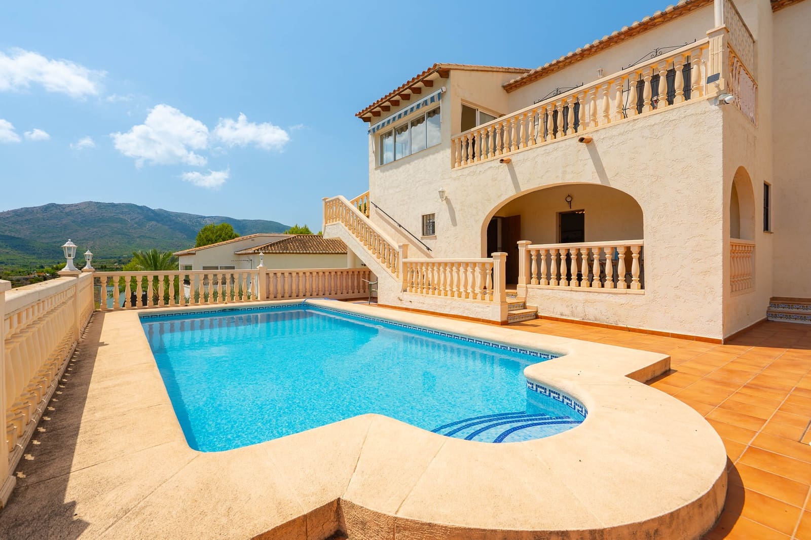 5 sypialnia Willa na sprzedaż w Jalon / Xalo z basenem - 599 000 € (Ref: 10024473)