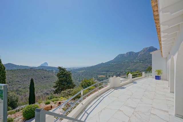 5 soverom Villa til salgs i Benissa med svømmebasseng garasje - € 2 480 000 (Ref: 10041569)