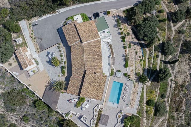 5 soverom Villa til salgs i Benissa med svømmebasseng garasje - € 2 480 000 (Ref: 10041569)