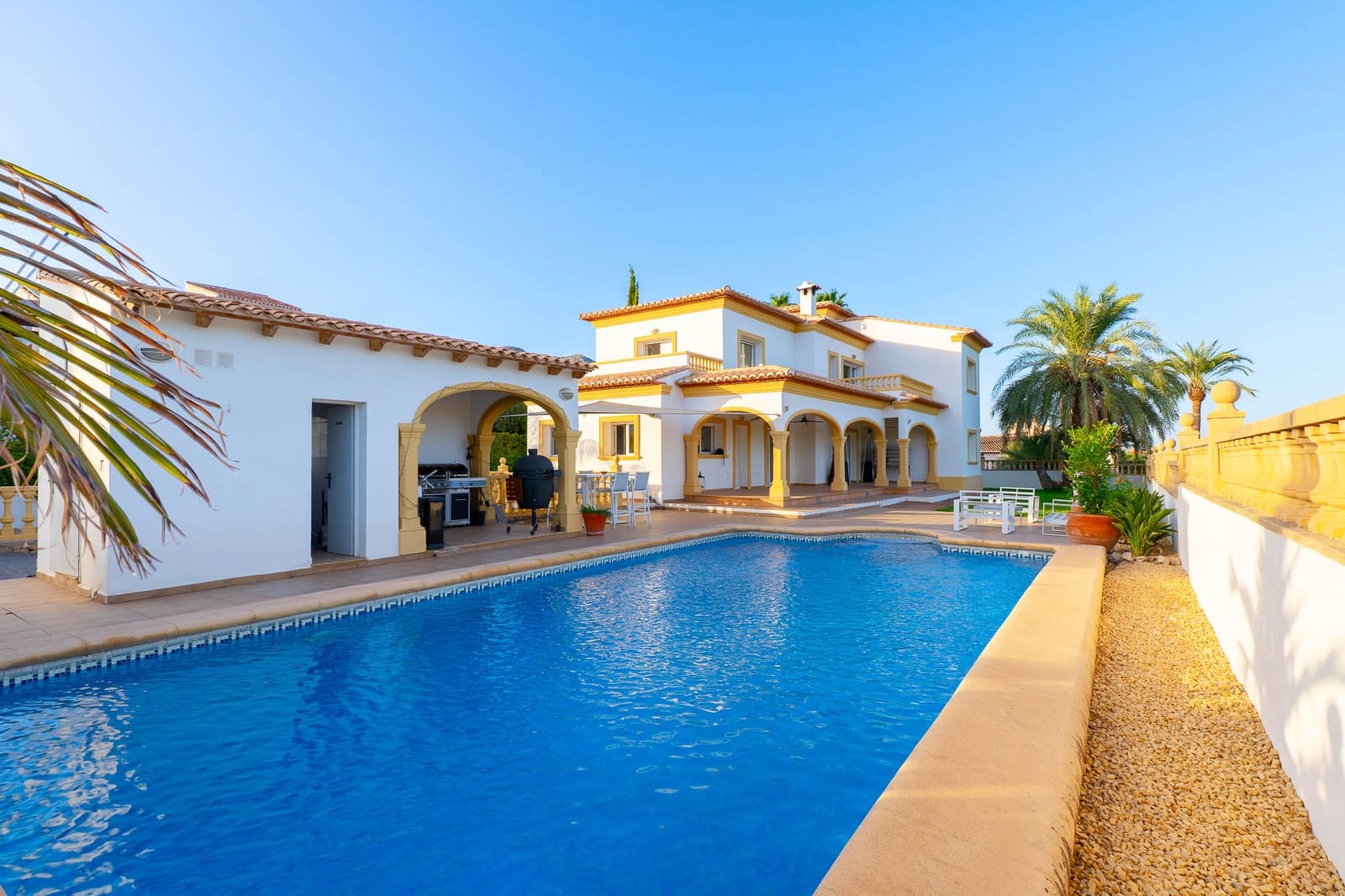 4 Zimmer Villa zu verkaufen in Beniarbeig mit Pool Garage - 850.000 € (Ref: 10059496)