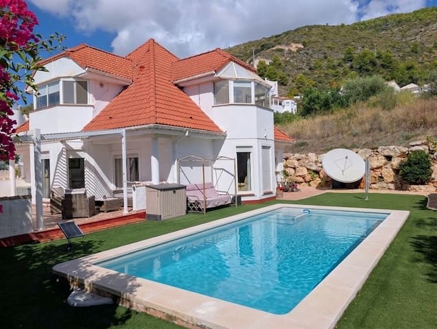 4 soveværelse Villa til salg i Jalón / Xaló med swimmingpool - € 475.000 (Ref: 10072684)