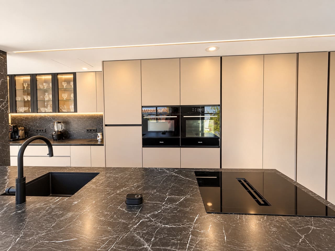 Chalet de 3 habitaciones en Calpe / Calp en venta con piscina garaje - 695.000 € (Ref: 10072953)