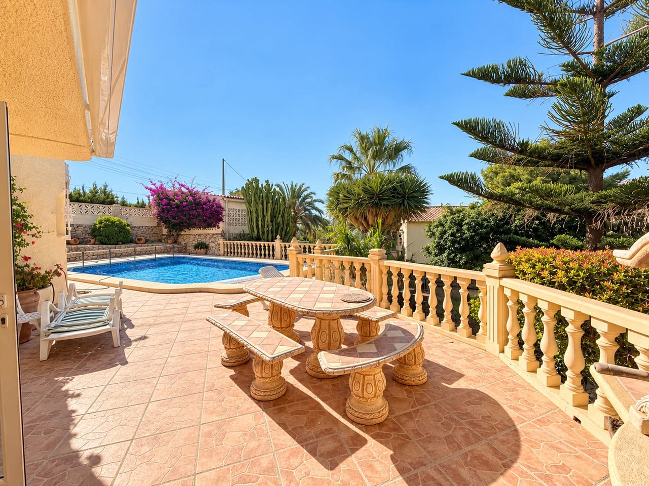 Chalet de 3 habitaciones en Calpe / Calp en venta con piscina garaje - 695.000 € (Ref: 10072953)